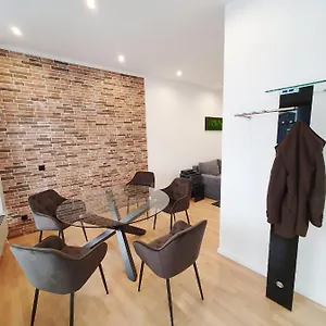  Apartment Modernes, Stilvolles Eingerichtetes Loft