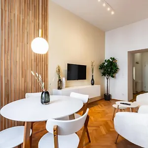  Apartment Classy And Elegant In A Calm Area